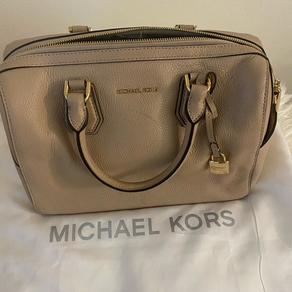 tan michael kors purse - Picture 1 of 6